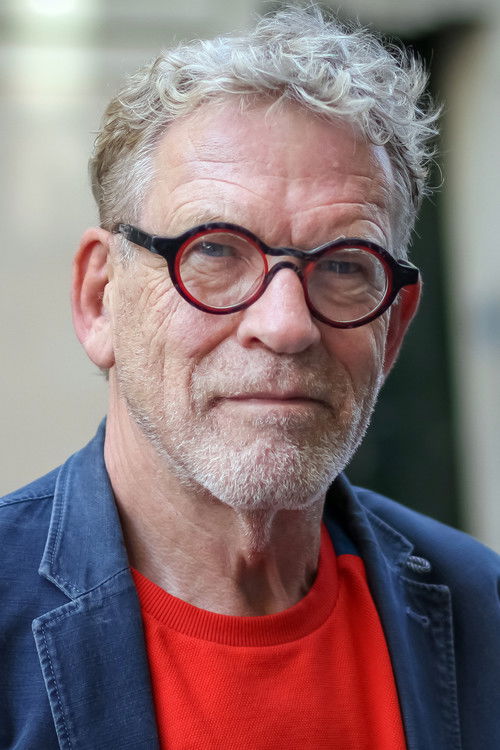 Dick Annegarn as Le gardien du cimetière