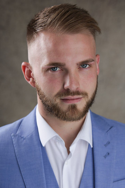 Vinnie Clarke as Private Smith