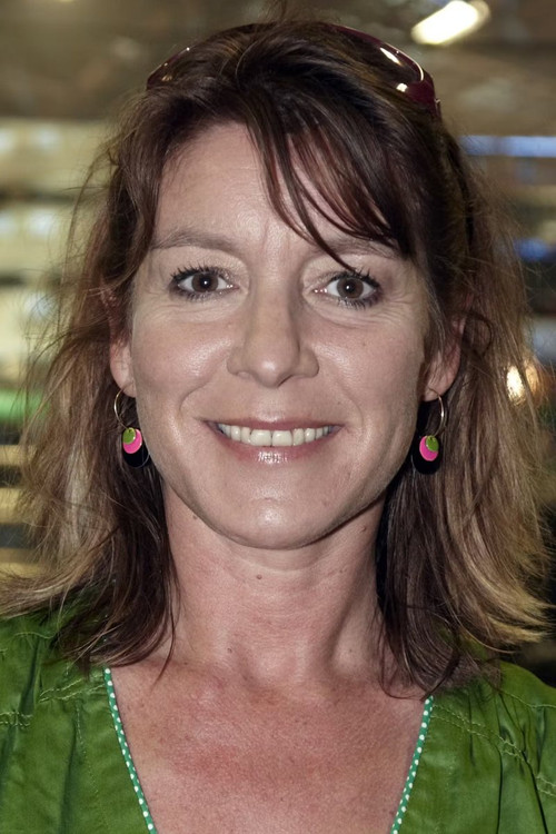 Isabella Miehe-Renard as Sig selv