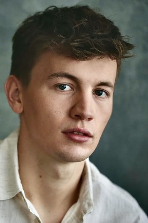 Callum Hymers as Ronnie