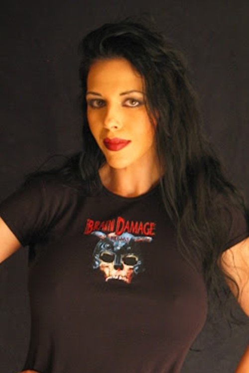 Syn DeVil as Shouty Woman