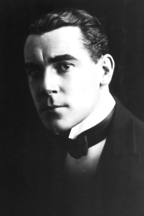 Eric Maxon as Capt. Gordon Chadley