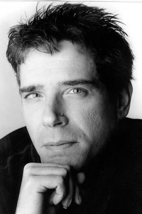 Andrea Garinei as Prof. di Letteratura