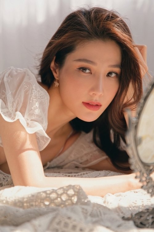 Diễm My 9x as Thu Le