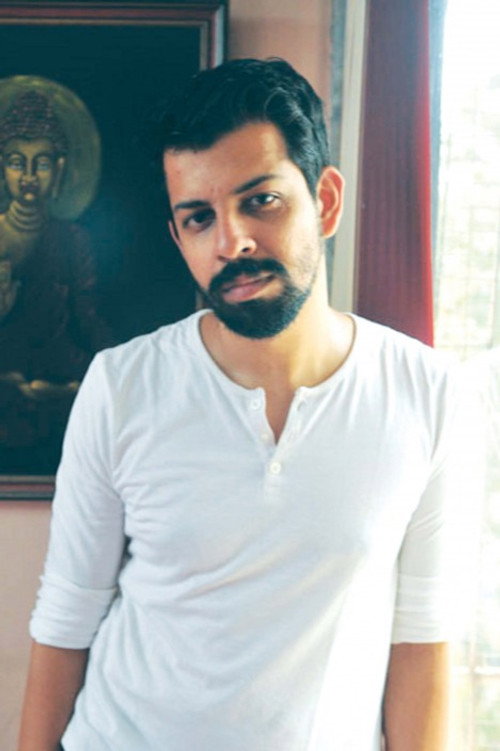 Bejoy Nambiar as Cameo as Bus Passenger