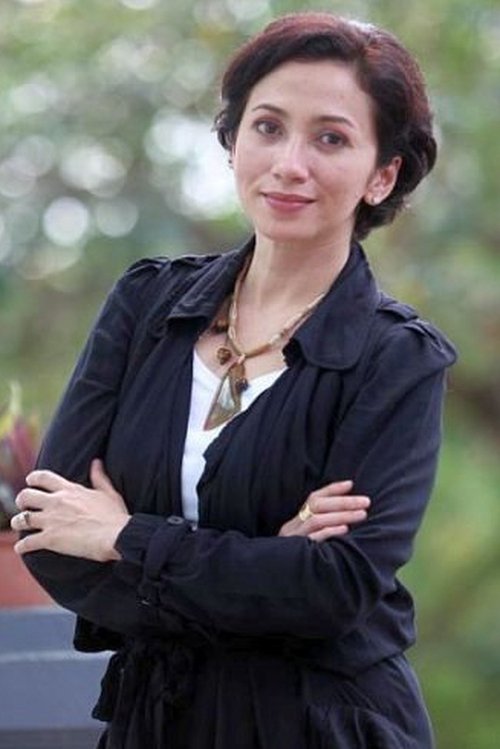 Sofia Jane as Maryam