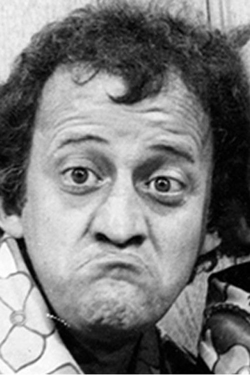 Rony Cócegas as Kiko