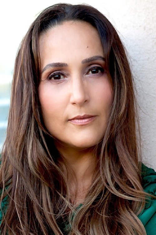 Sandra Nori as Chivis