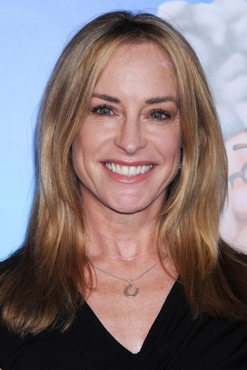 Amanda Wyss as Holly