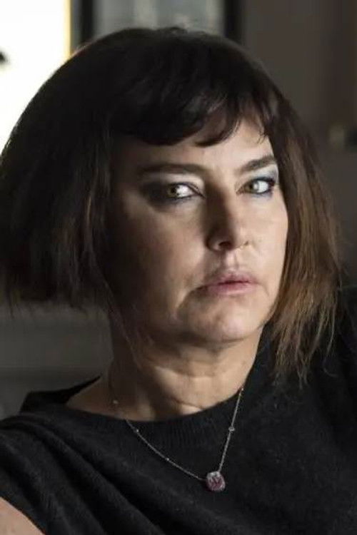 Caron Bernstein as Isabel