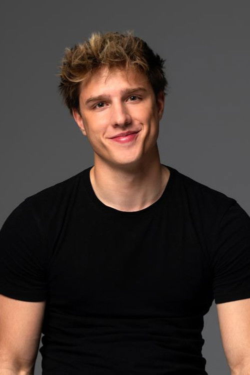 Nuno Gallego as Héctor