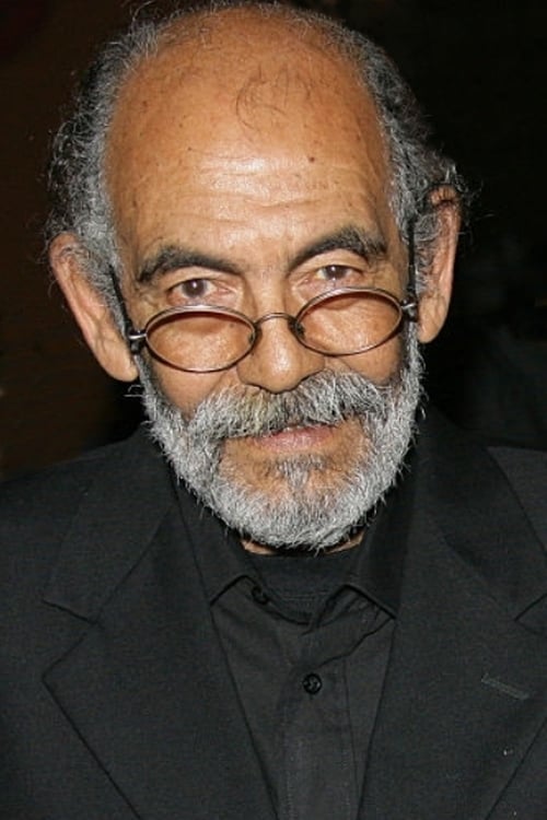 Mohamed Majd as Old man