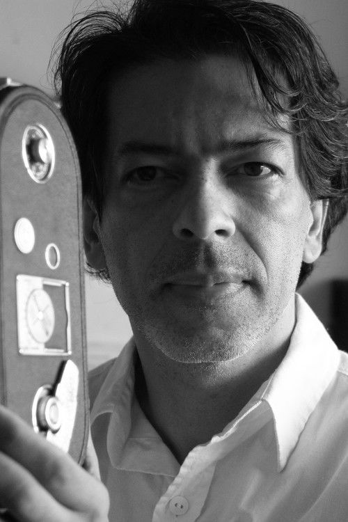 Paulo Leão as Tabelião