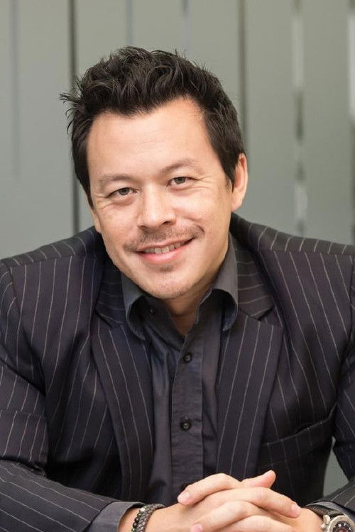 Mike Wiluan as Joe (voice)