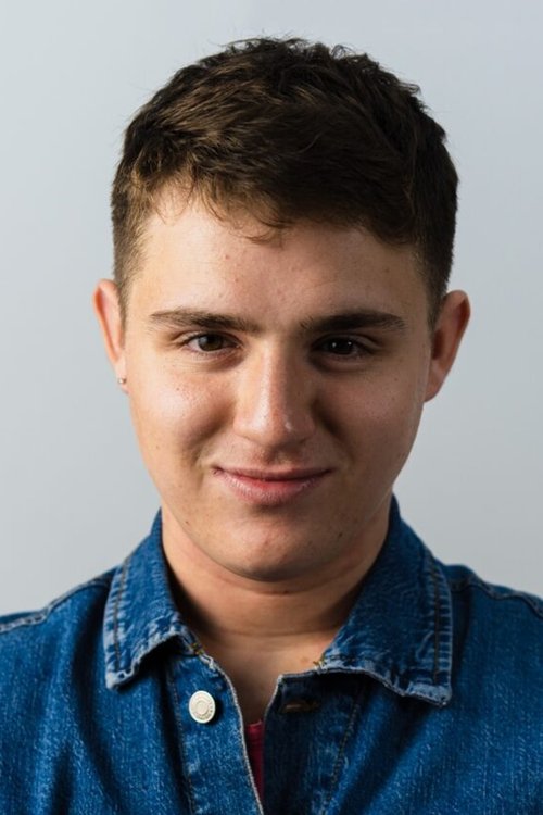 Manuel Pérez Erramouspe as Kevin