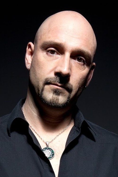 Oliver Hartmann as Mike