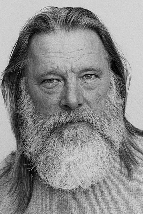 Stig Eldred as Sean Logan