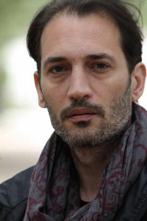 Luigi Iacuzio as Antonio