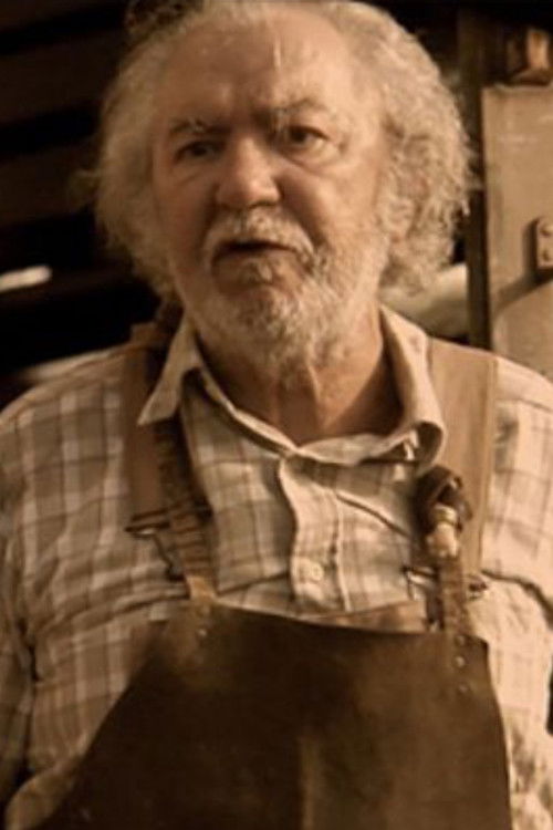 Fernando Taborda as Tobias