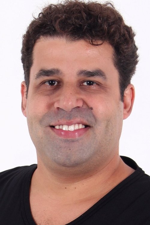 Marcelo Flores as Chulapa