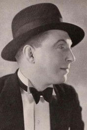 Martin Walker as Dimmitt