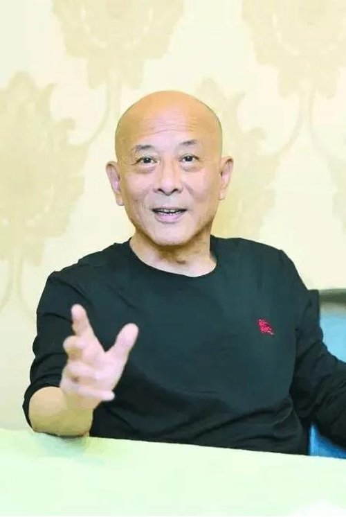 Xiaobao Qiu as 