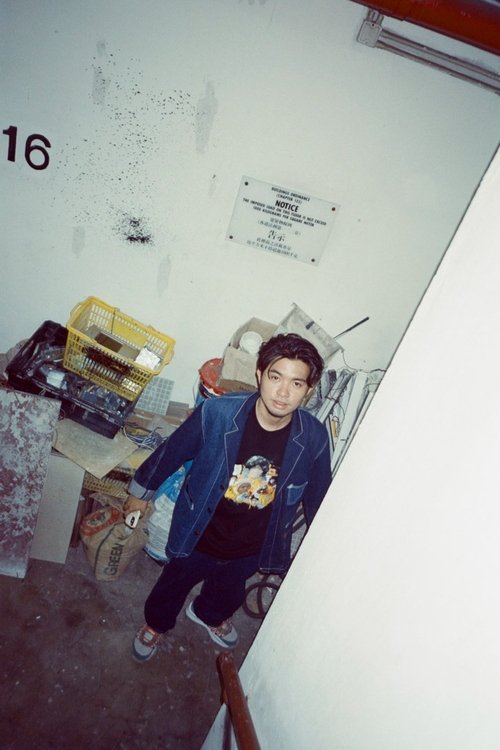 Hui Yin as Journalist