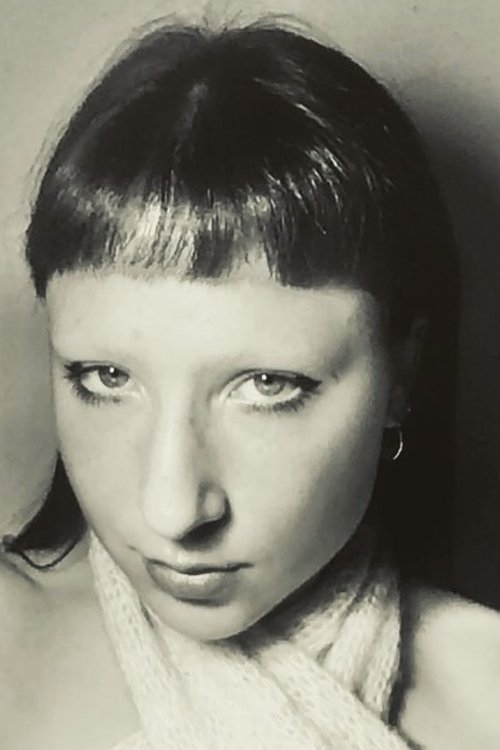 Jaclyn Iskow as Daisy