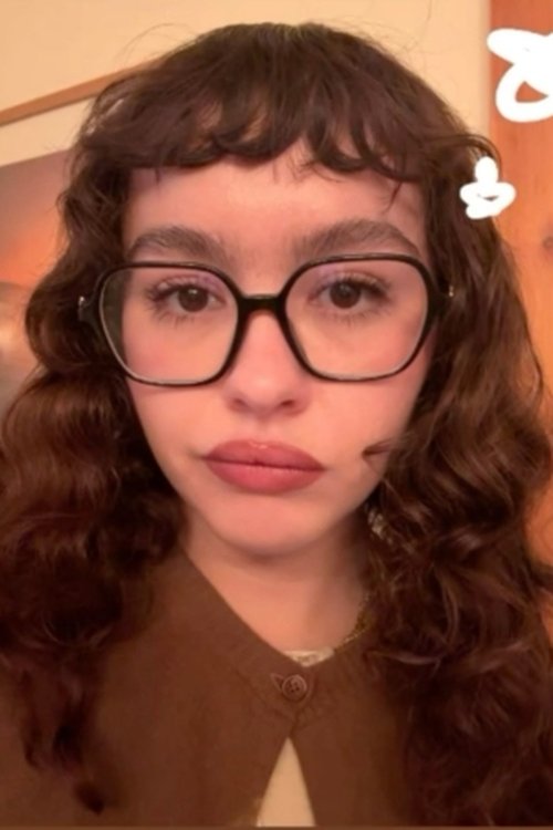 Enya Umanzor as Josie