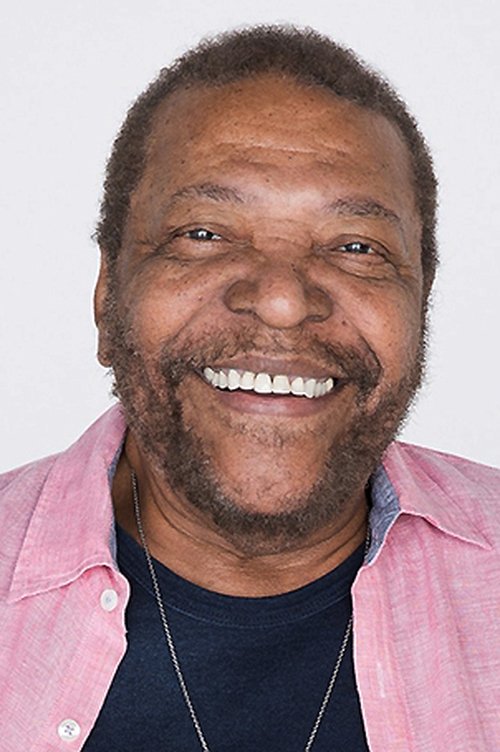 Martinho da Vila as Self