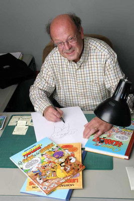 Francisco Ibáñez as Self - Cartoonist (archive footage)