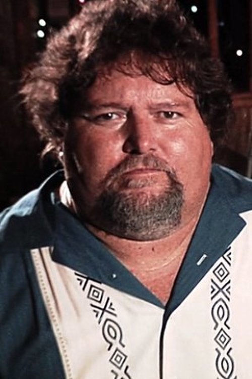 Ben Hopkins as Eddie