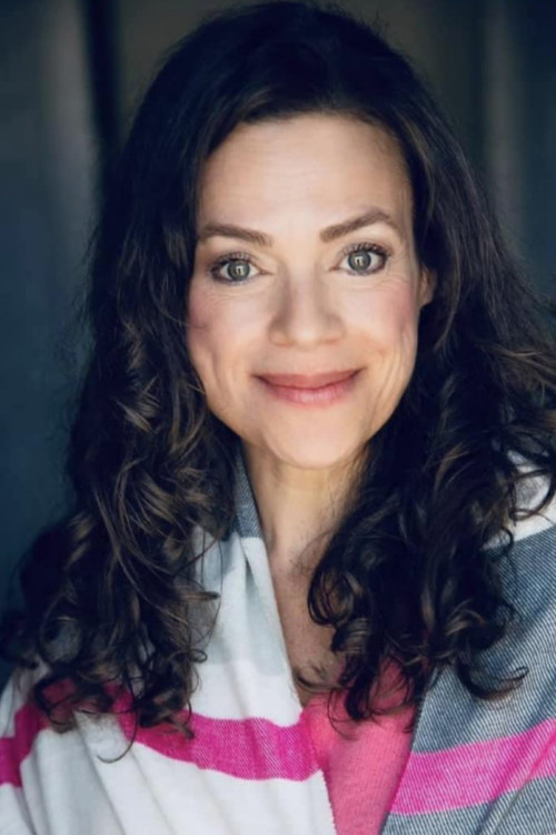 Pamela Beheshti as Reporter