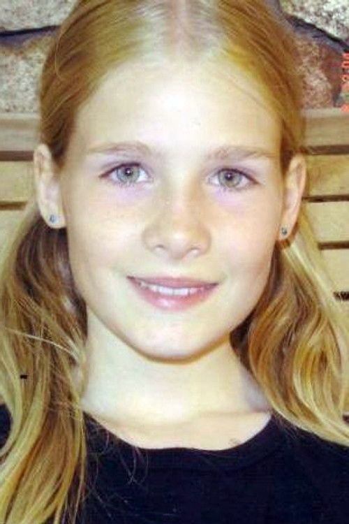 Marie Martin as Léa