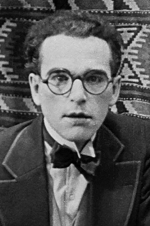 Gaylord Lloyd as Station agent (uncredited)