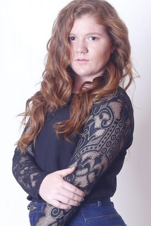 Luiza Outão as Produtora