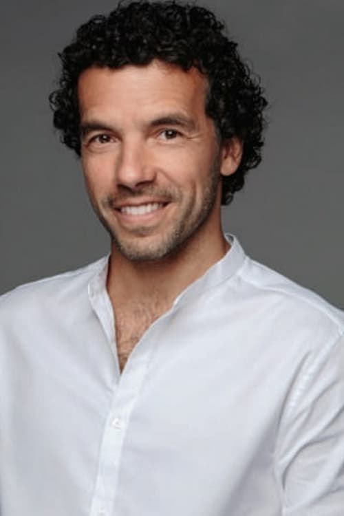 Rodrigo Palacios as 