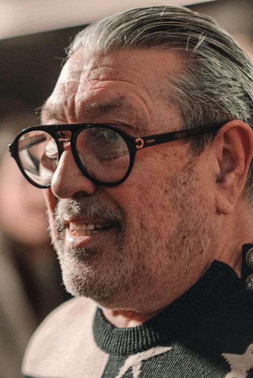 Serghei Niculescu-Mizil as Fane Măreț