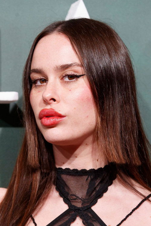 María Forqué as Girl