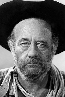 Chubby Johnson as Gif Lessing