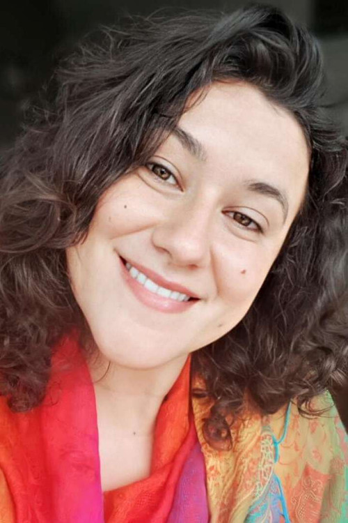 Carol Valença as Janette (voice)