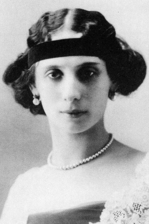 Anna Pavlova as Fenella