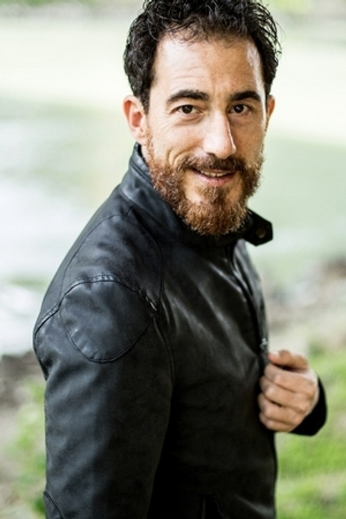 Enrico Roccaforte as Il bello