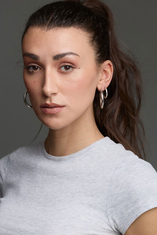 Vera Benito as Carmen