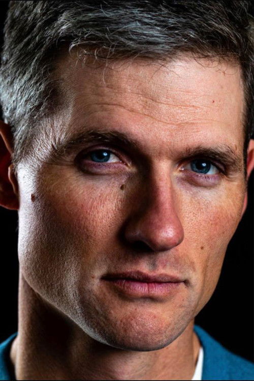 Robert Rogers as Clay