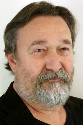 Jacques Pater as Le père d'Azur (voice)