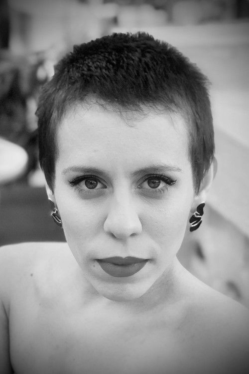 Jéssica Teixeira as Luzia