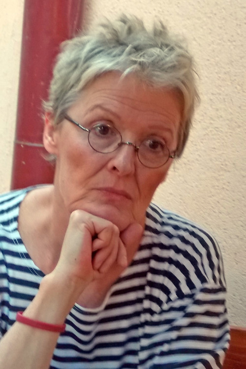 Csoma Judit as Anna néni