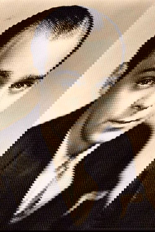 Harry Barris as Pianist at Harry & Joe's (uncredited)