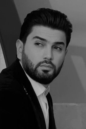 Mihran Tsarukyan as Arsen